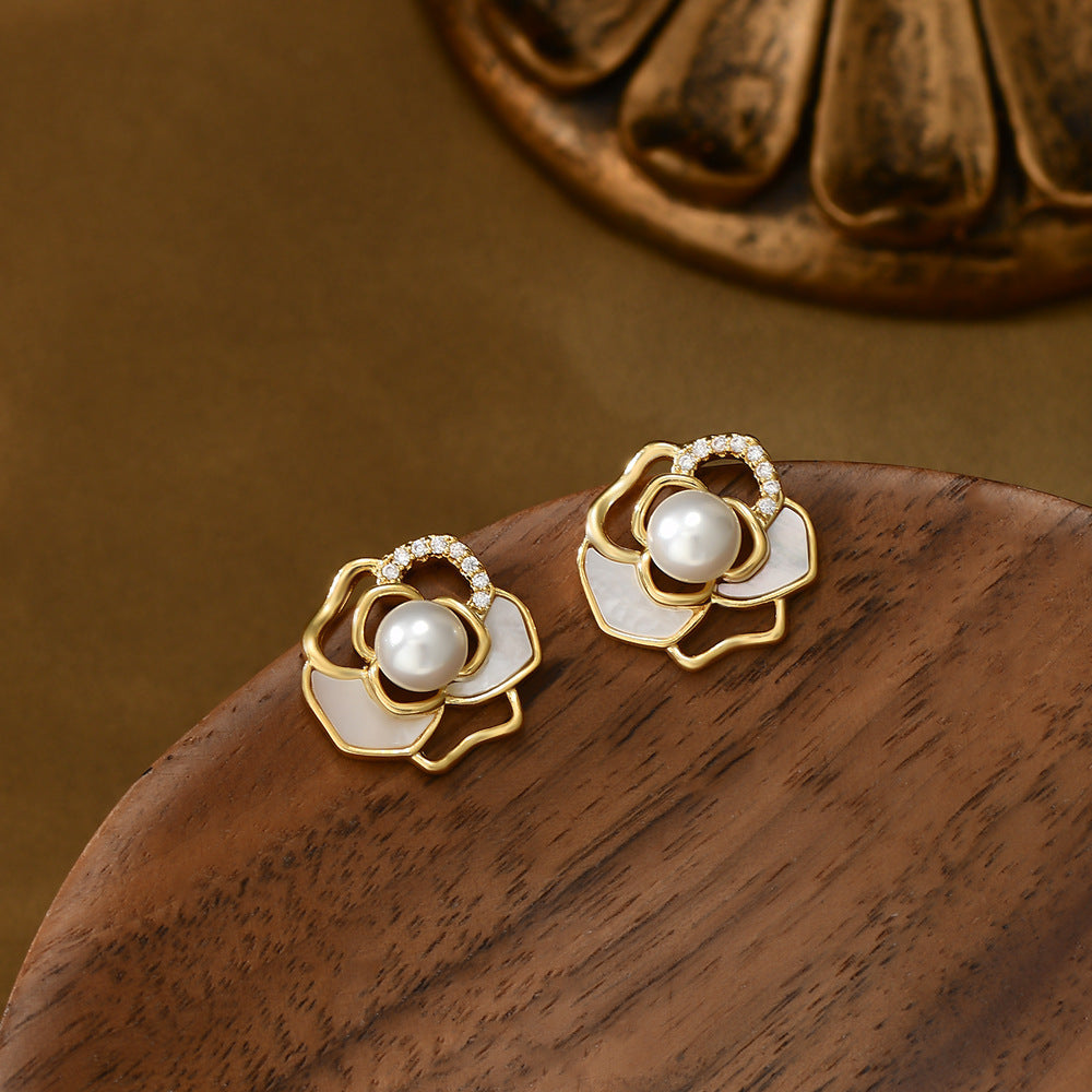 Retro French Pearl Stud Women's Light Luxury Shell Petal Earrings