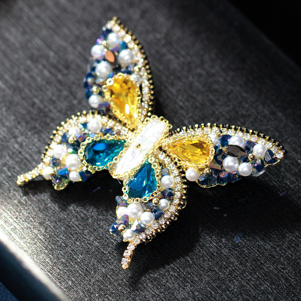 A beautiful New Handmade DIY Sticky Beads Butterfly Brooch Simple Temperament Female