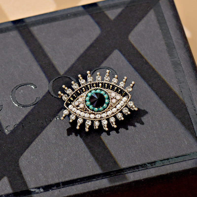 Stunning Women's Fashion Vintage Creative Devil's Eye Brooch