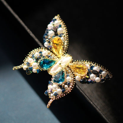 A beautiful New Handmade DIY Sticky Beads Butterfly Brooch Simple Temperament Female