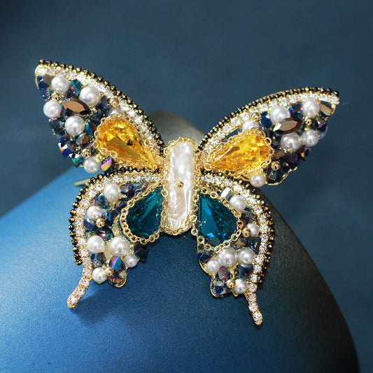 A beautiful New Handmade DIY Sticky Beads Butterfly Brooch Simple Temperament Female